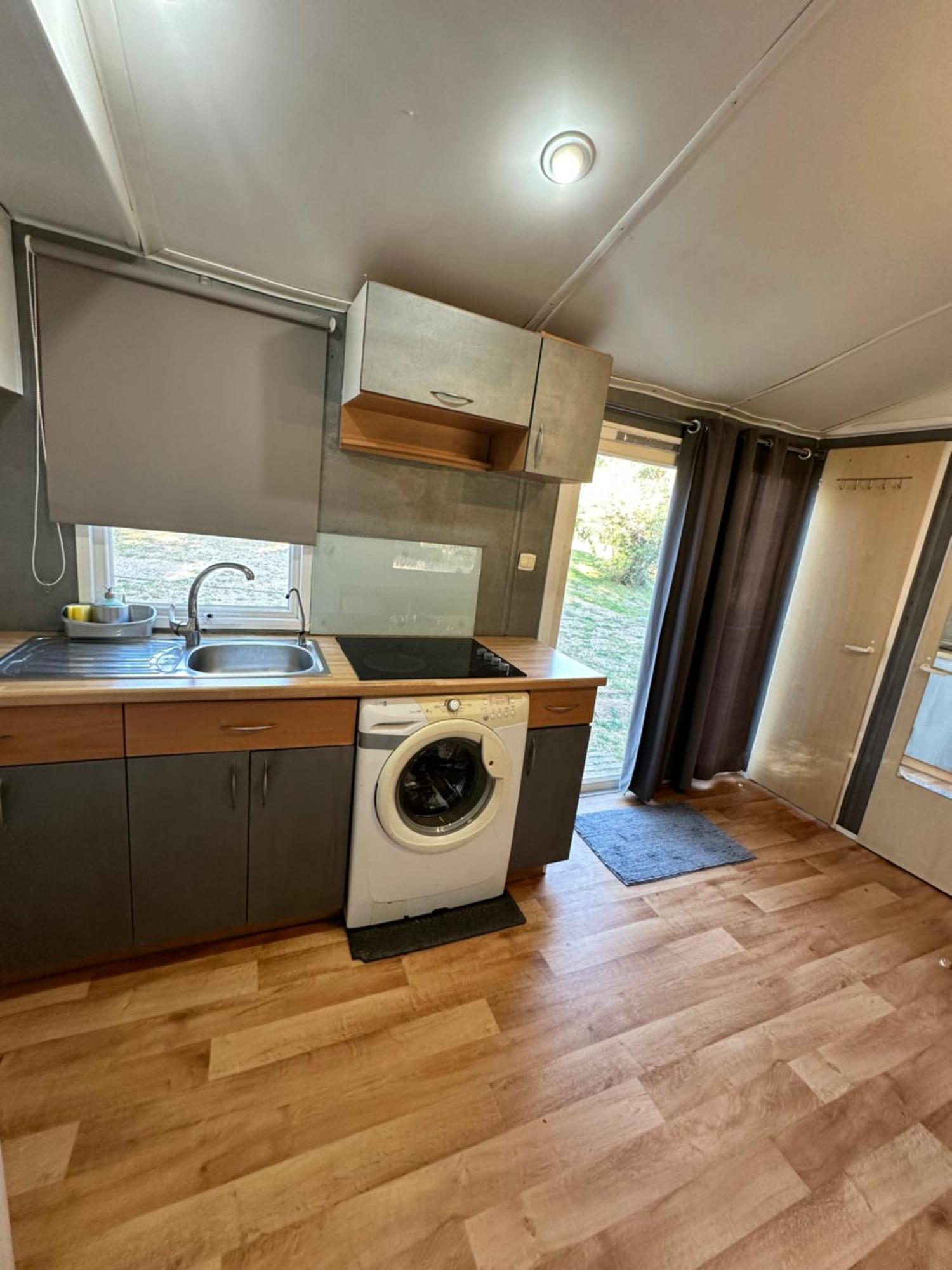 Bungalow Bambolera Torrelaguna ภายนอก รูปภาพ