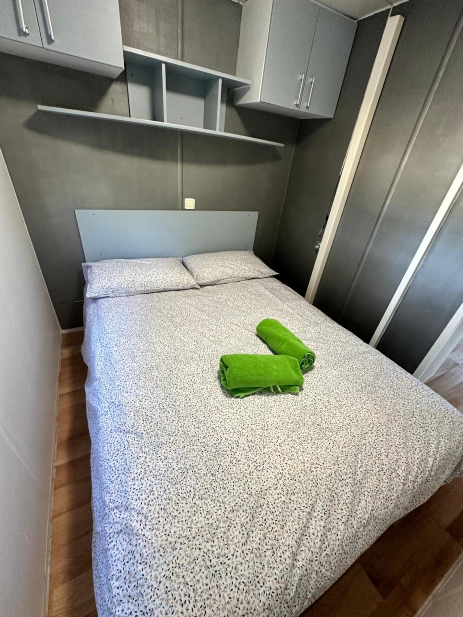 Bungalow Bambolera Torrelaguna ภายนอก รูปภาพ